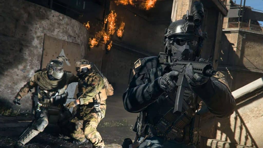 Image of characters in Warzone 2 killing an enemy